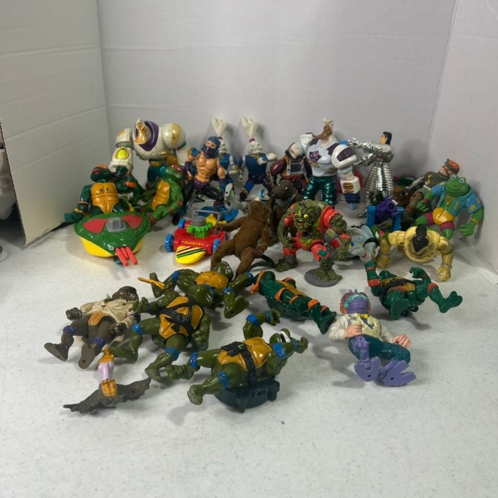 Vintage‎ TMNT Action Figure Lot Playmates Ninja Turtles Muckman 28pc
